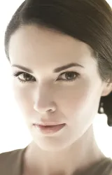 Лаура Меннелл